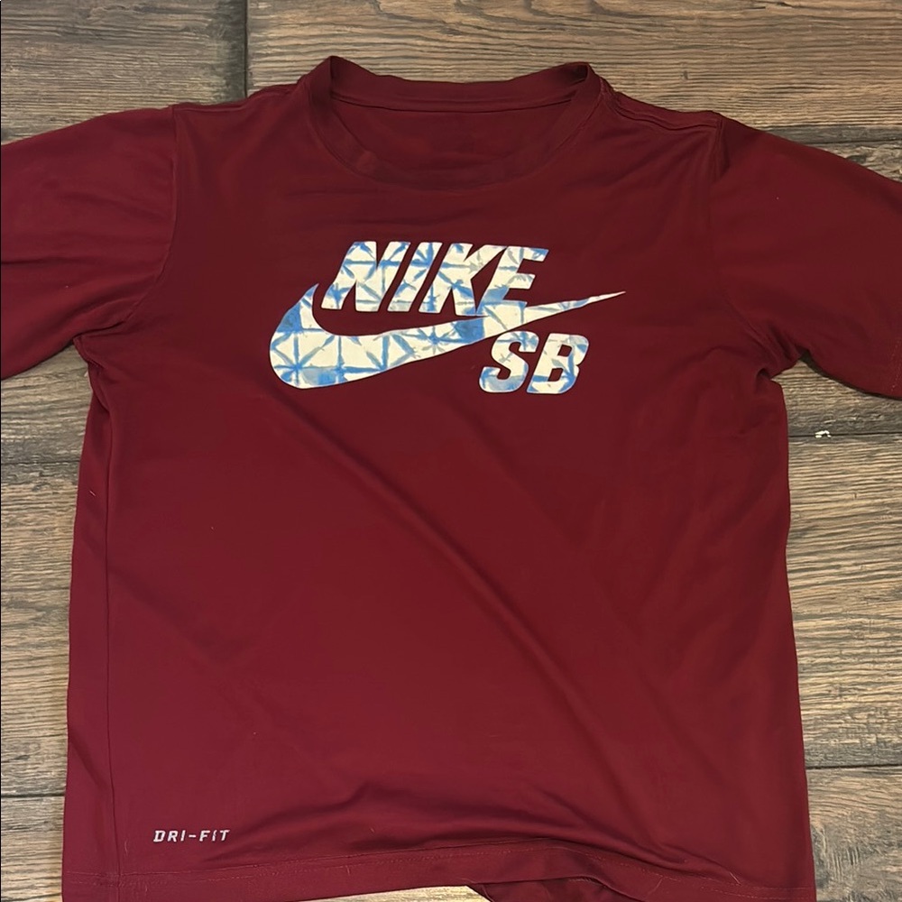 Nike SB Maroon Dri-Fit T-Shirt